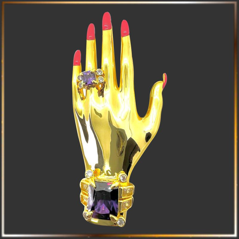 Broche ‘Manicure’